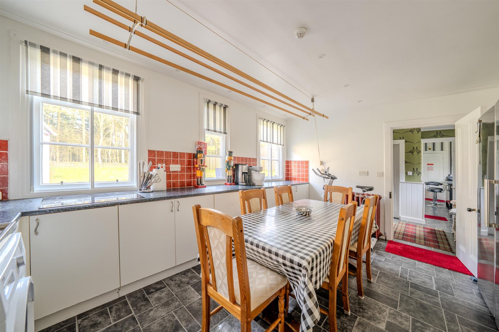 Pinewood House Gordon-19