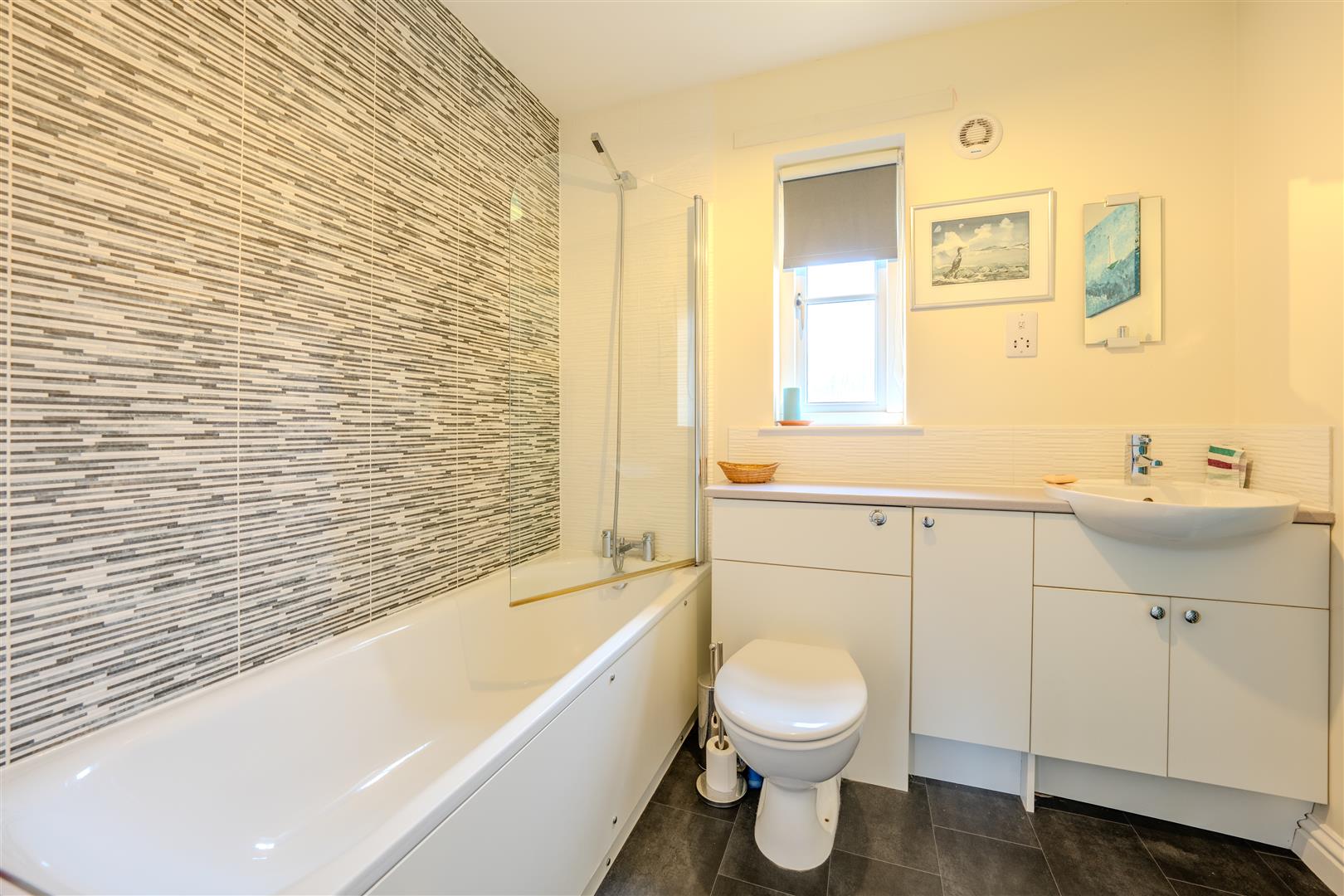 1 Queens Acre Kelso-17