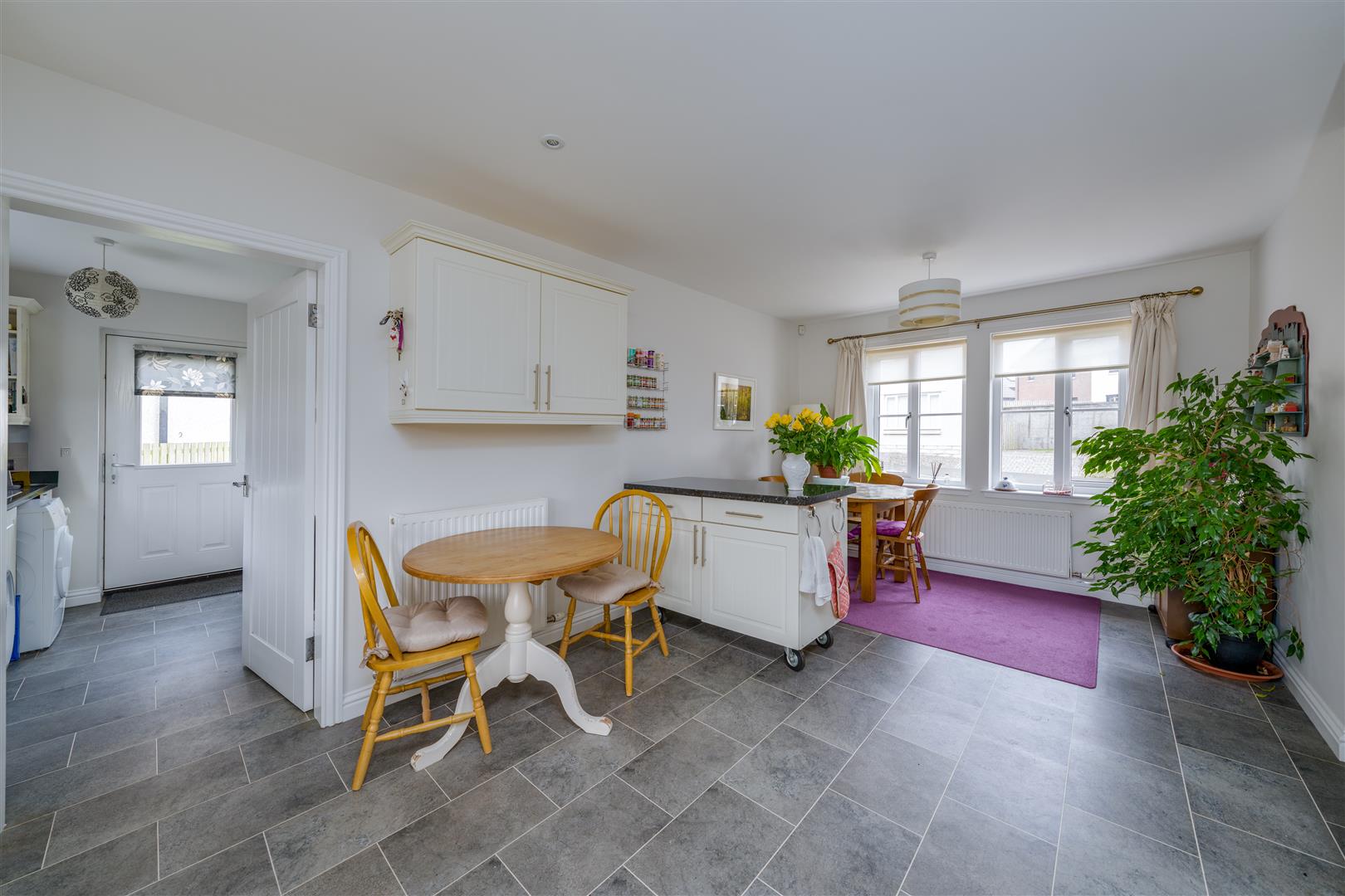 1 Queens Acre Kelso-09