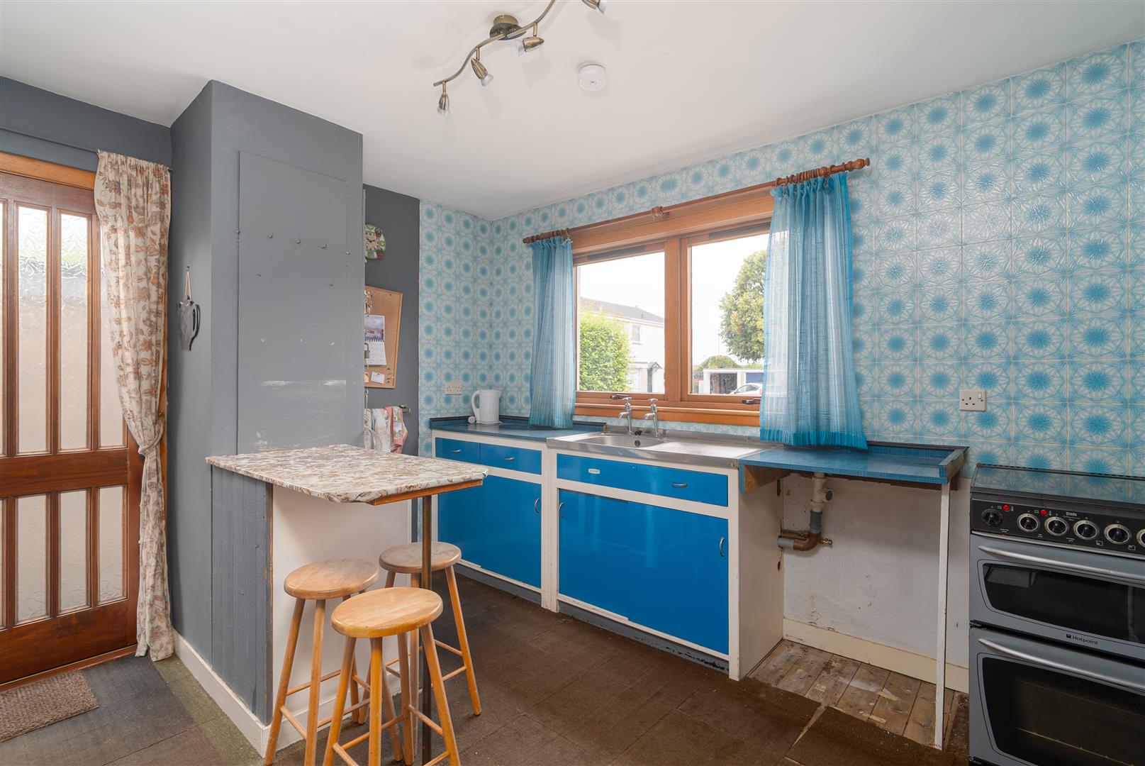 55_Queen's_Croft-07