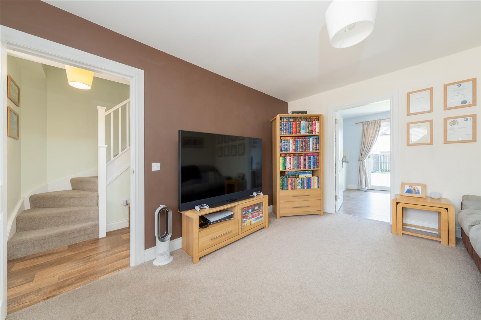20_james_dickson_place-5