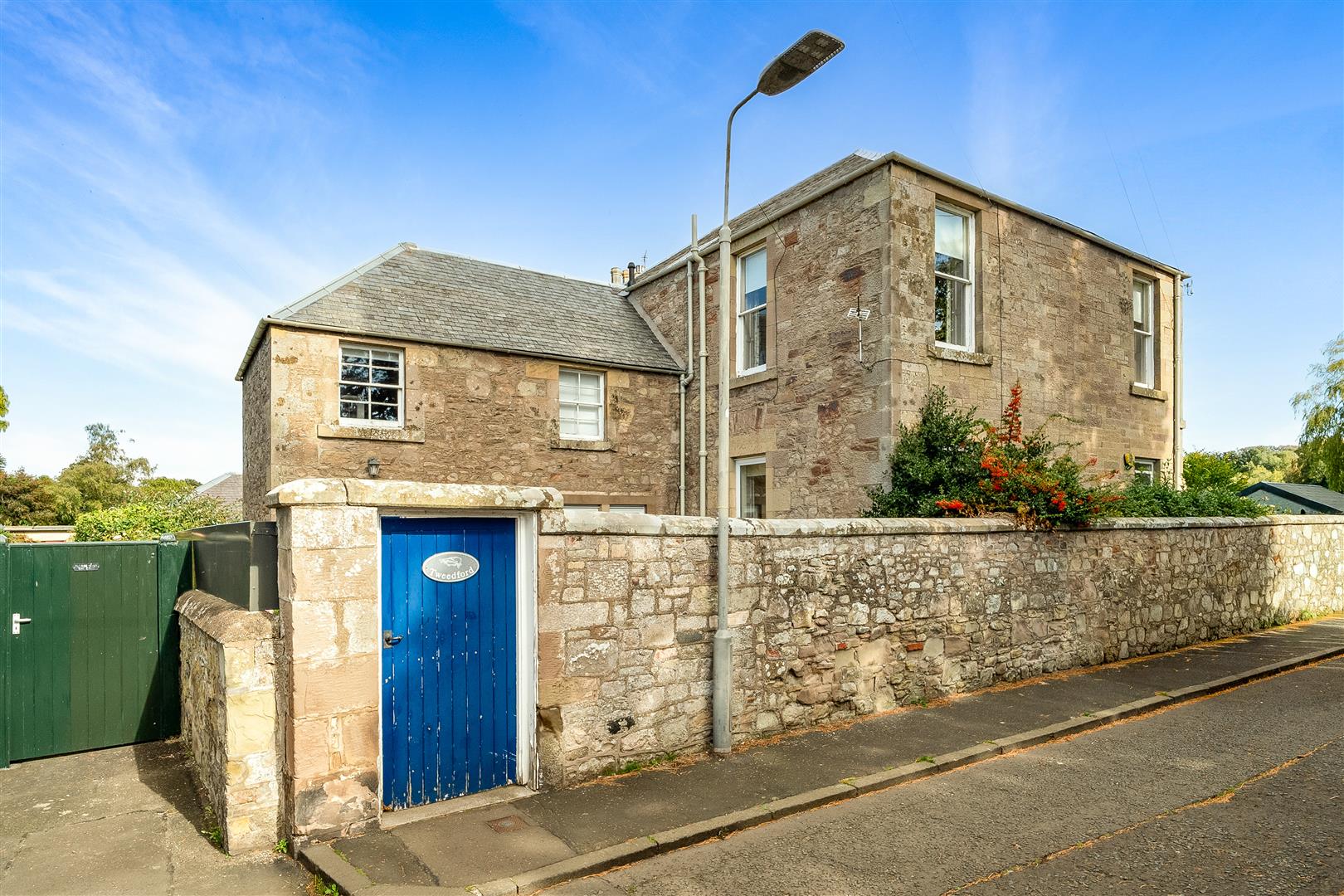 tweedford_house_abbotsford_grove_kelso-03