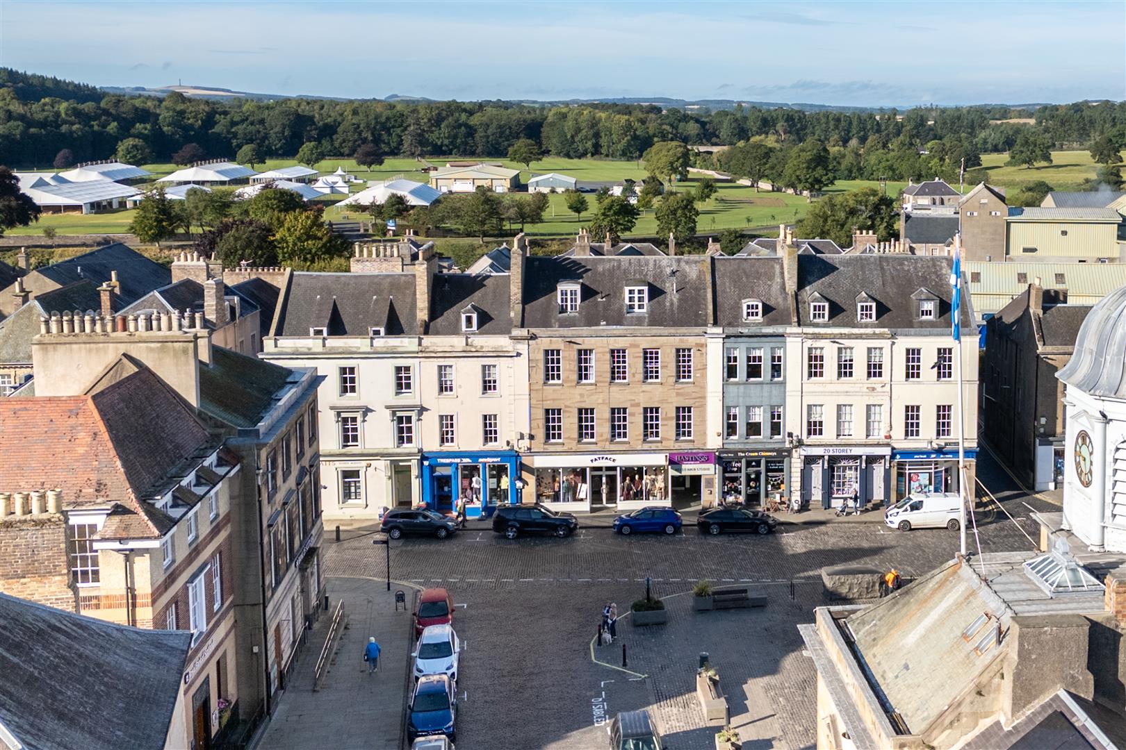 13_2_The_Square_Kelso-13