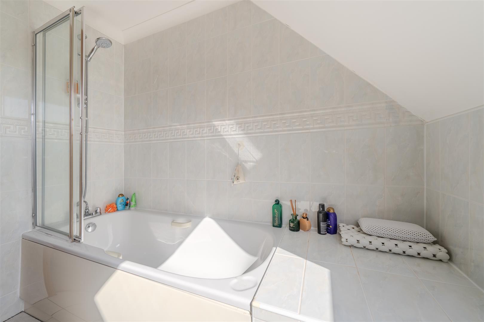 16_bennecourt_crescent-19