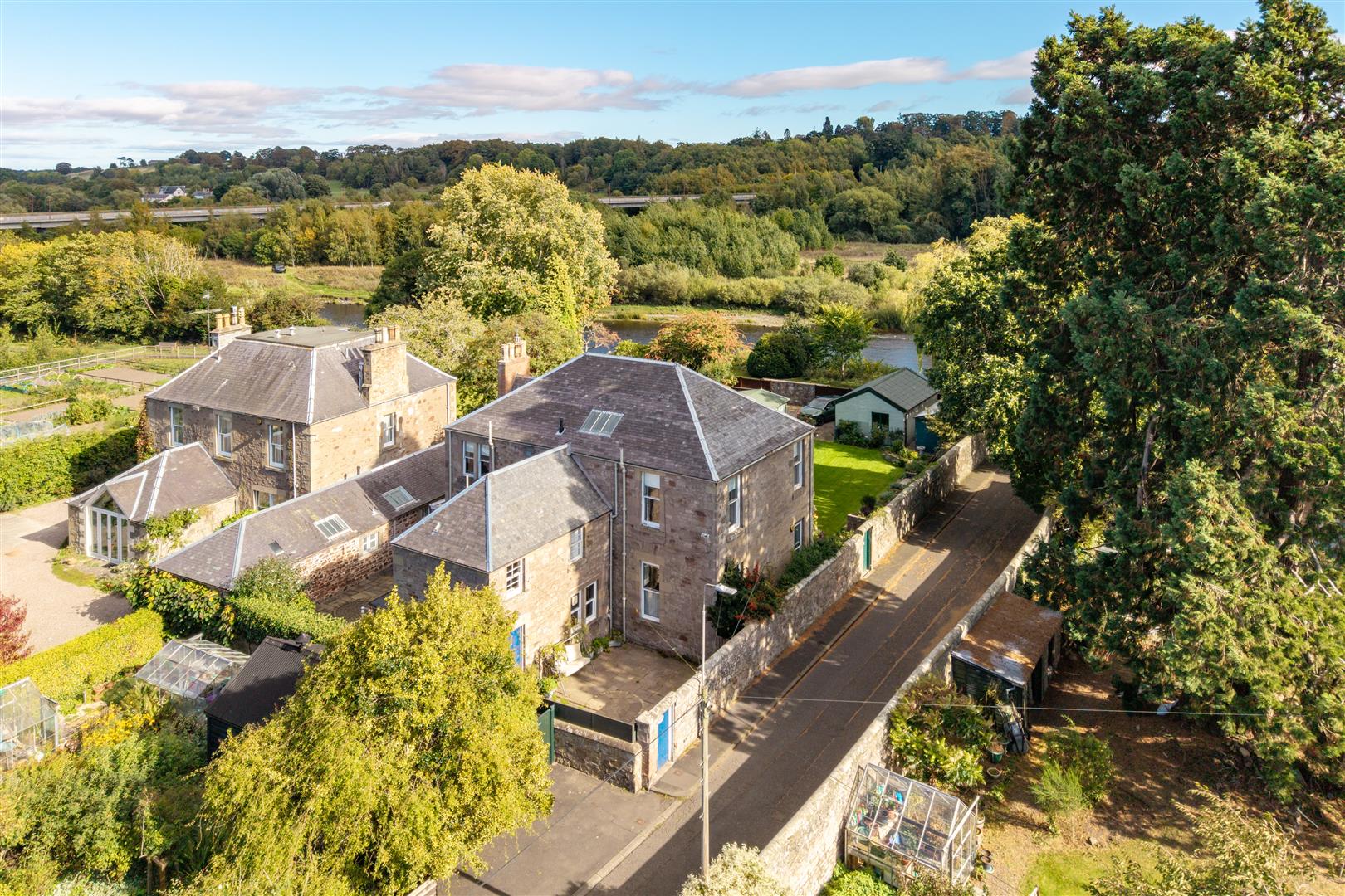 tweedford_house_abbotsford_grove_kelso-02