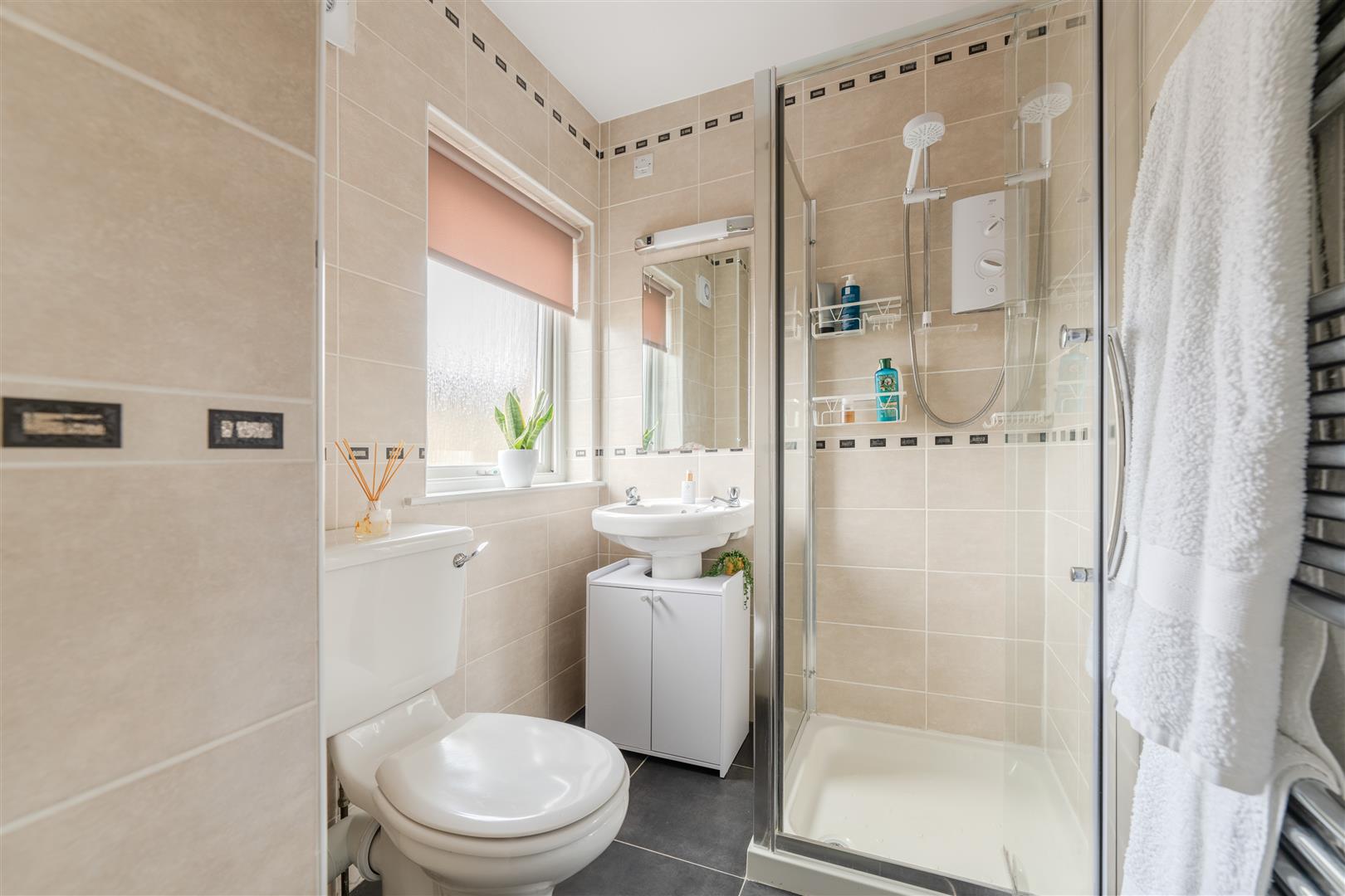 3_fairway_court_kelso-11