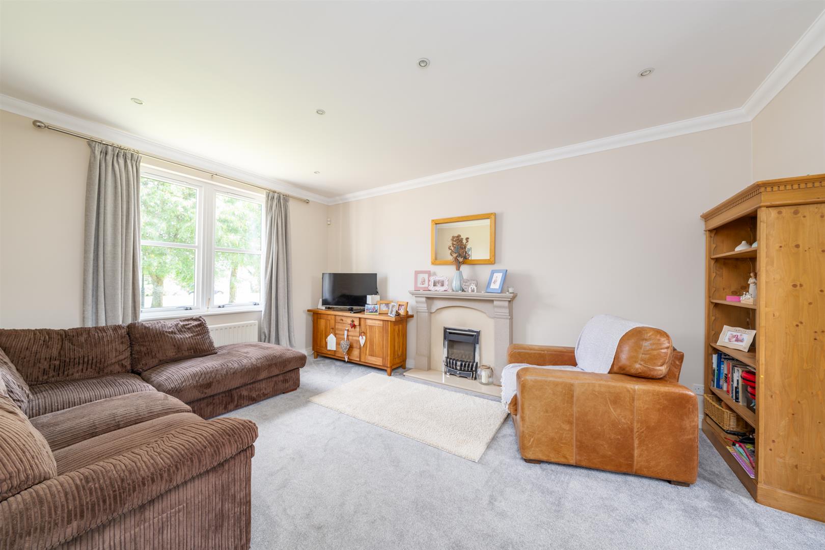 27 Buccleuch Chase-05