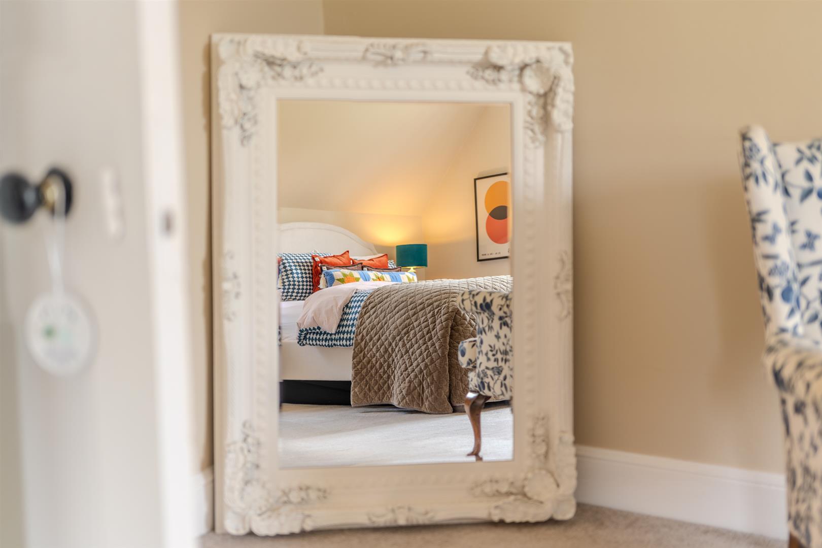 Upper_Apartment_2_Manorhill_LIFESTYLE-12
