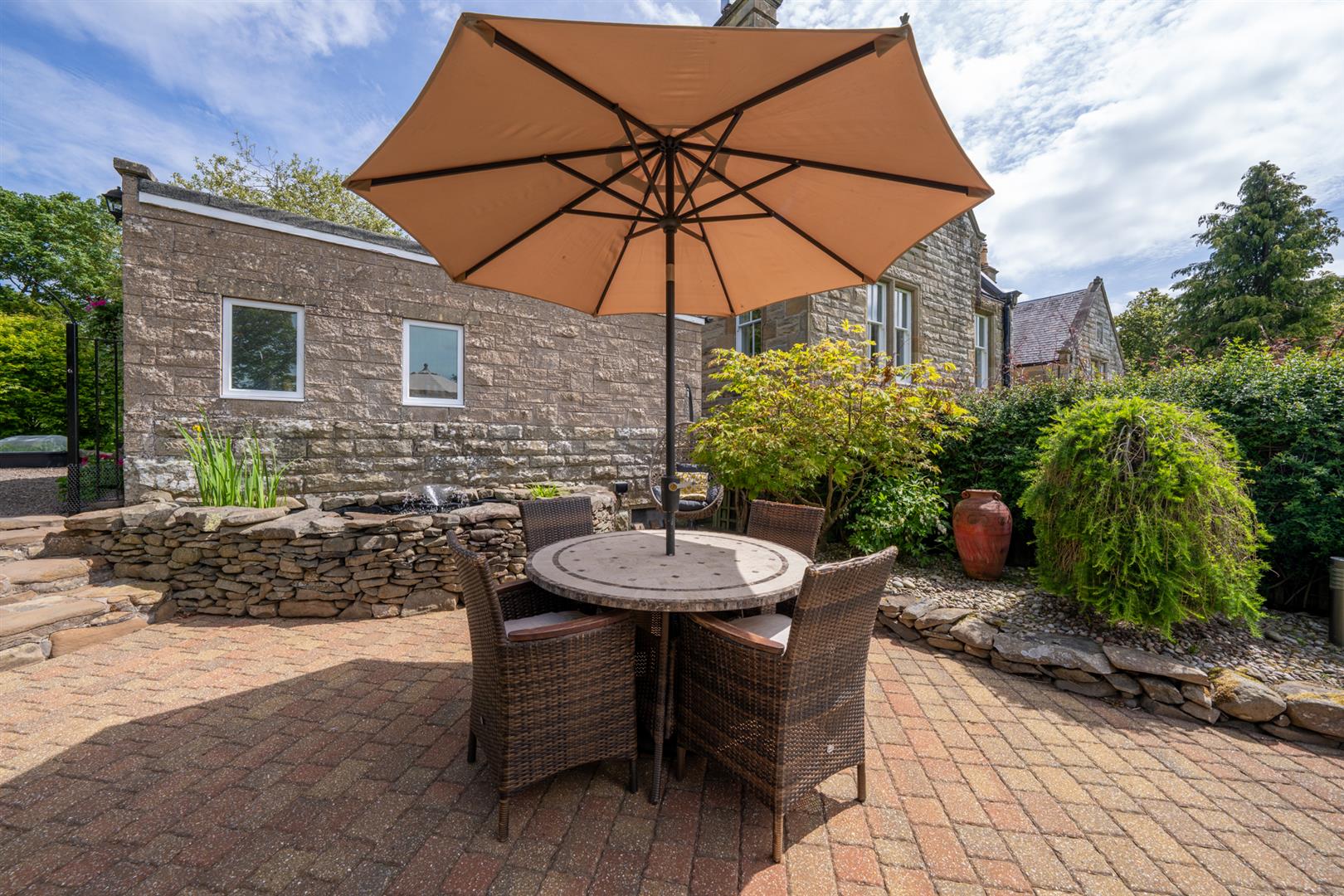 Upper_Apartment_2_Manorhill-26