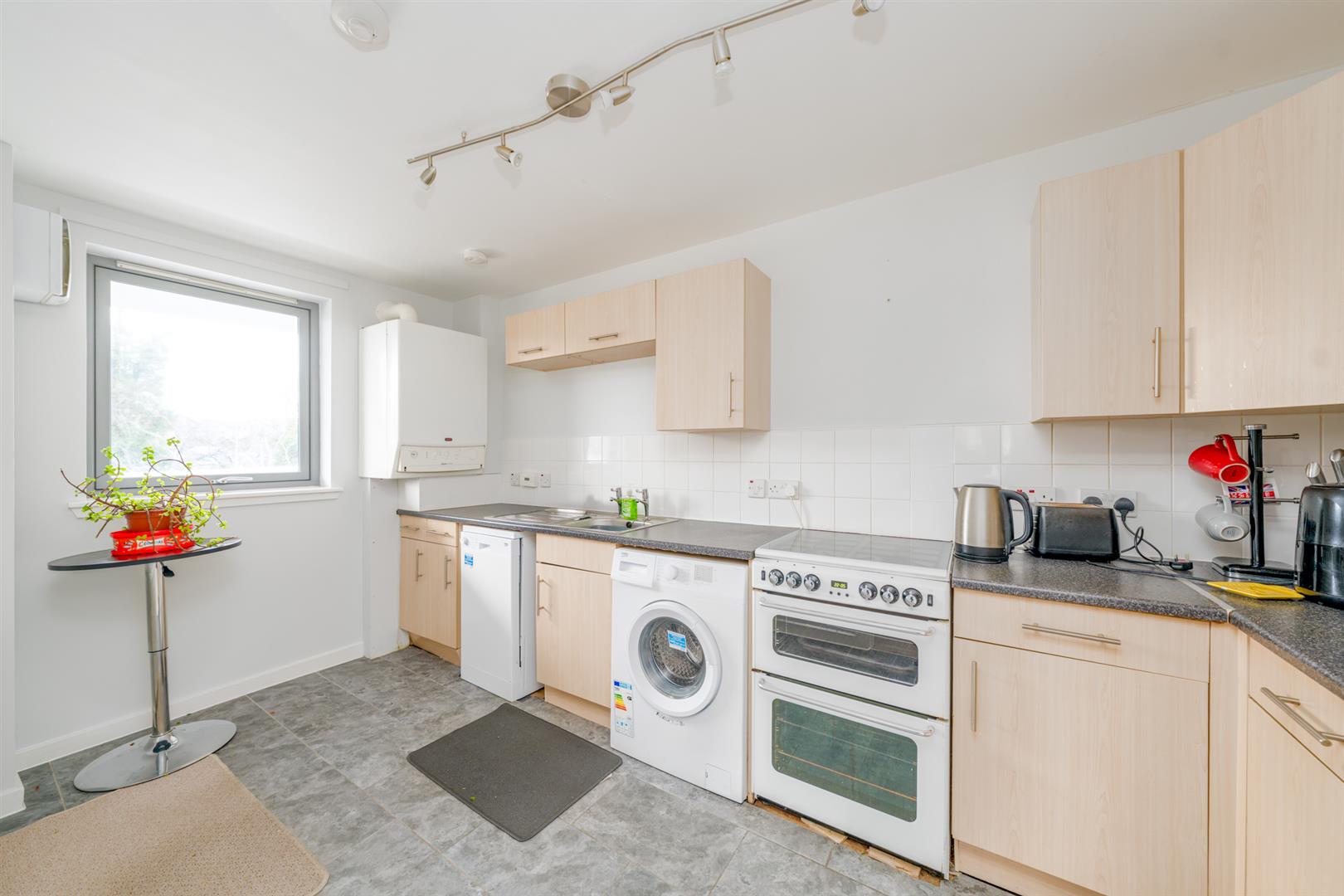 14_7_laidlaw_court_galashiels-06