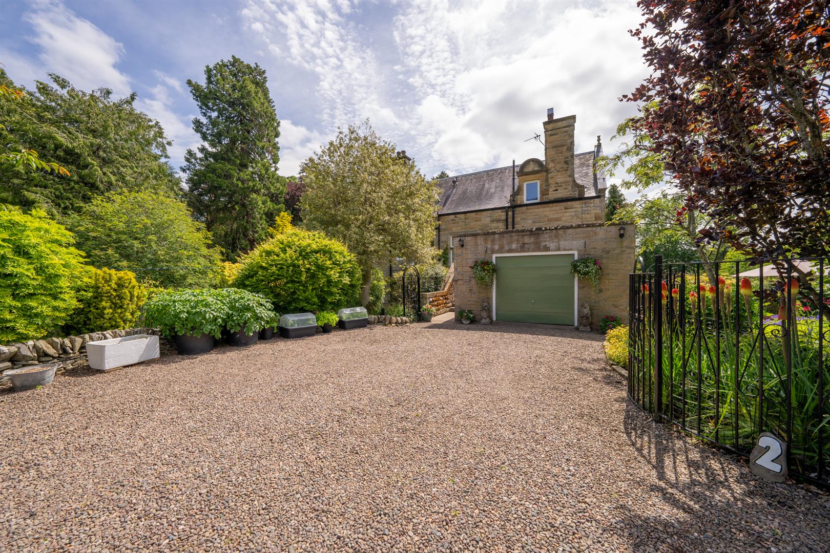 Upper_Apartment_2_Manorhill-32