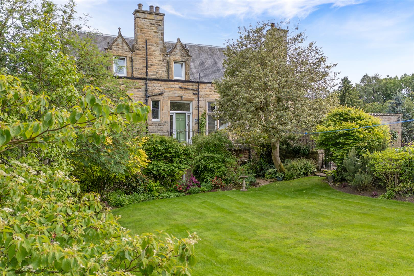Upper_Apartment_2_Manorhill-2