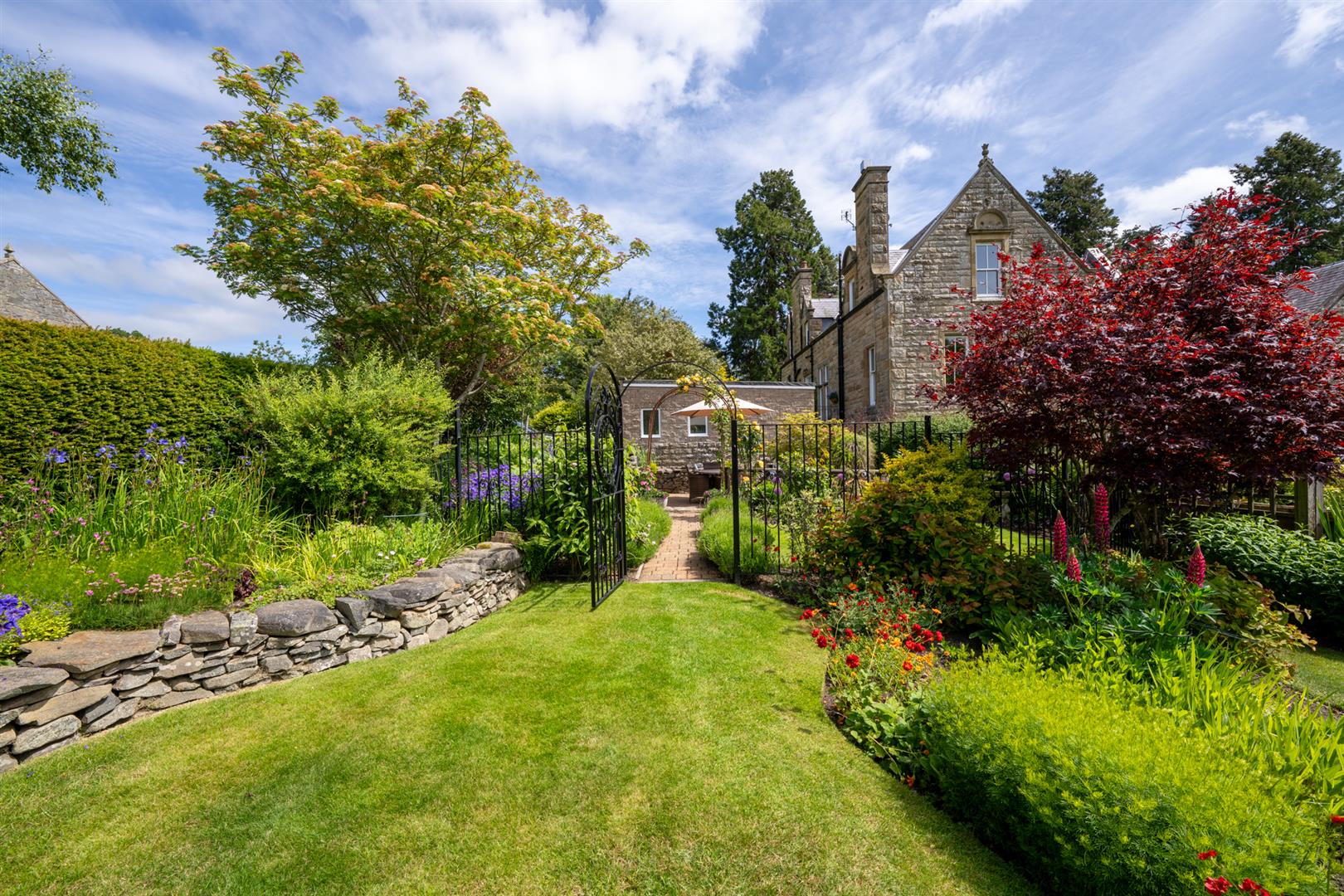 Upper_Apartment_2_Manorhill-30