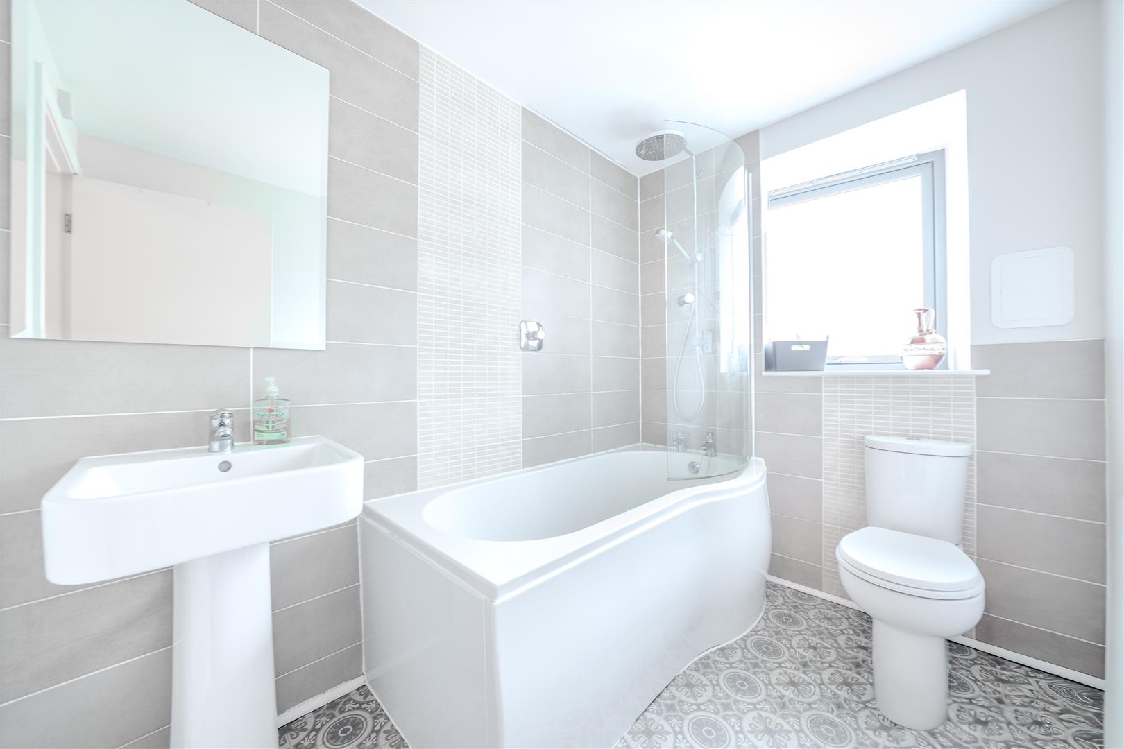 14_7_laidlaw_court_galashiels-11