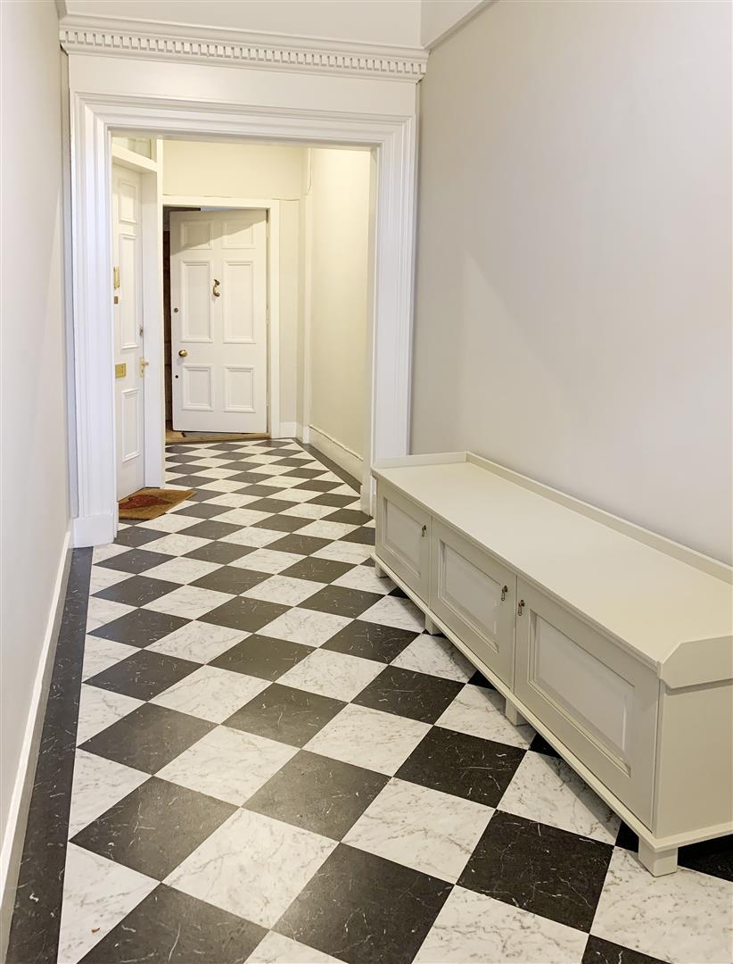 2b-6ClarendonVestPrint.