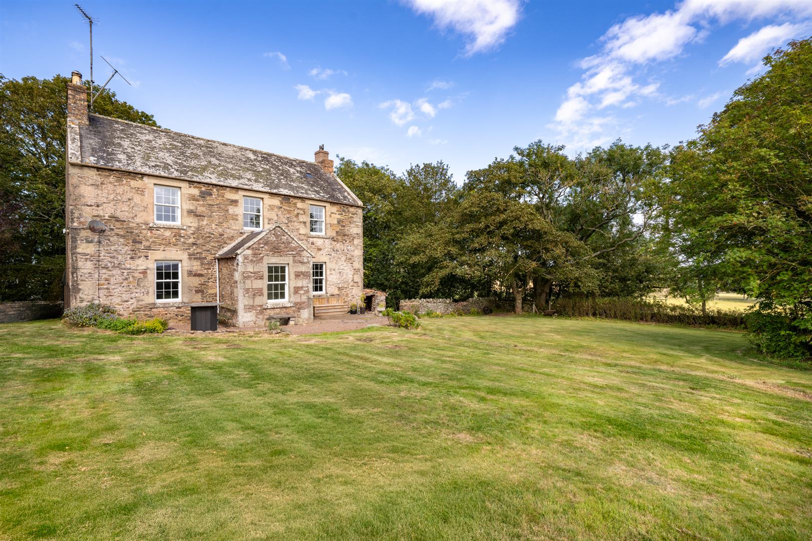 Redpath_Farmhouse_Longformacus_RENTAL-21