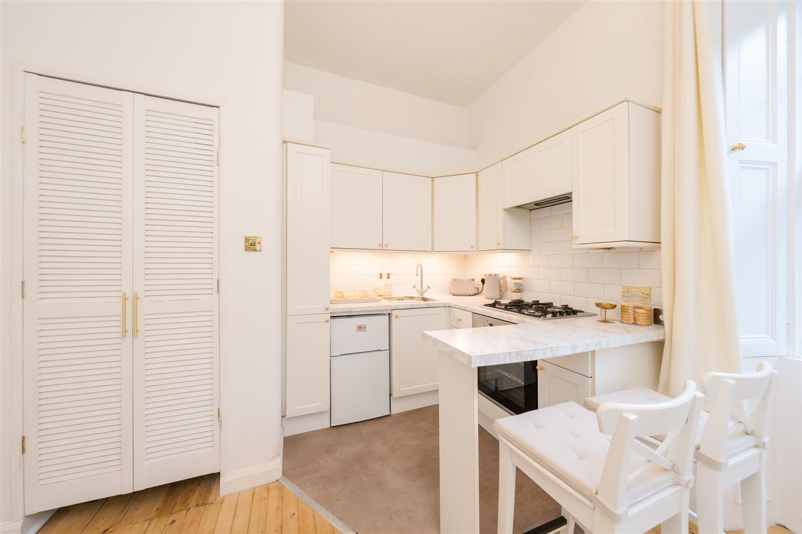 6-2_Leamington_Road-09