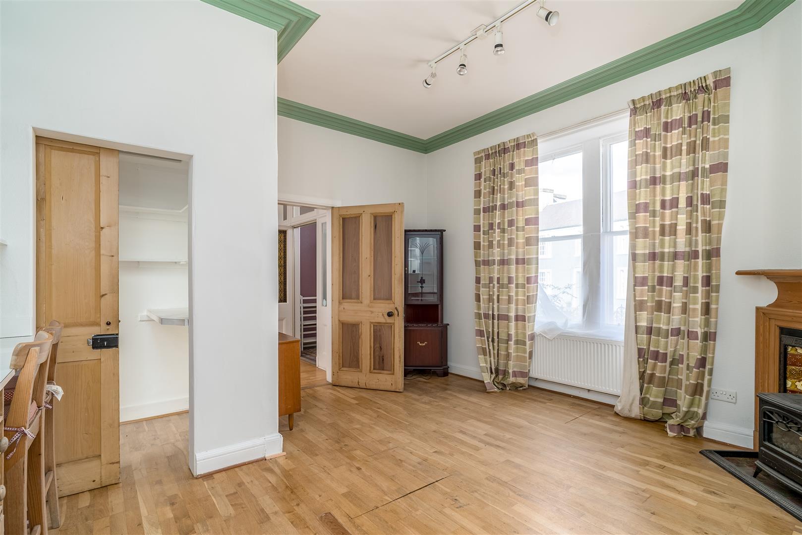 the_red_house_12_east_high_street_lauder-07