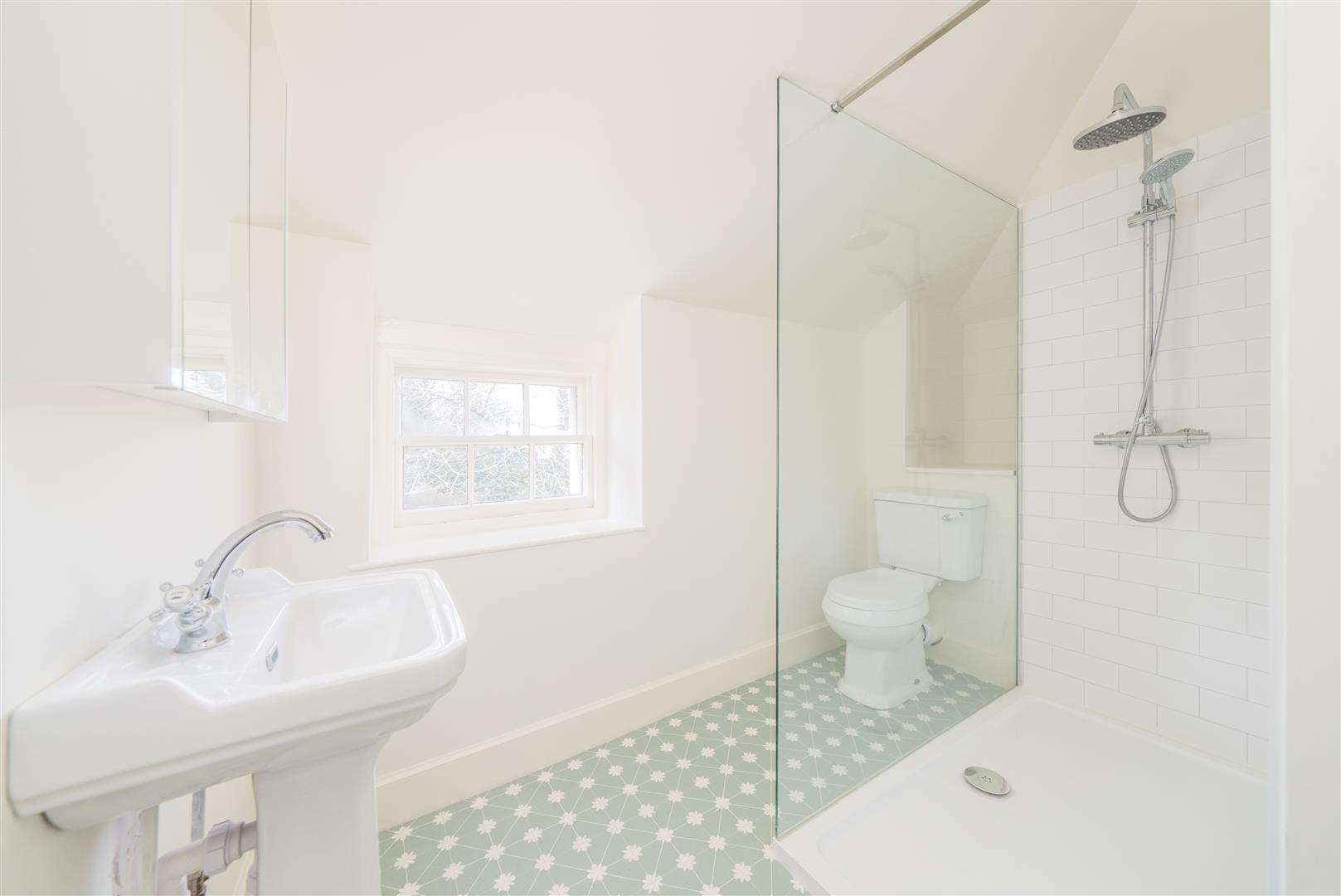 upper_coach_house-12