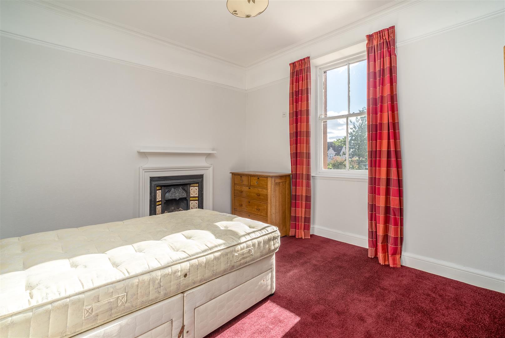 the_red_house_12_east_high_street_lauder-18