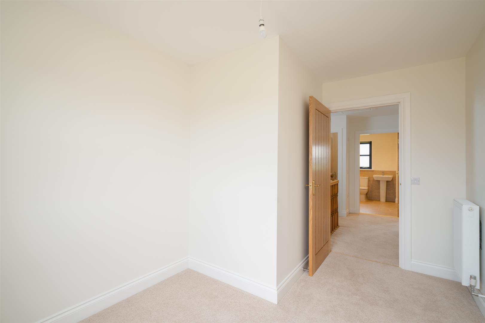 11 Laidlaw Avenue-15