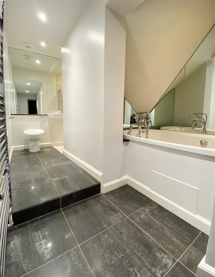 6B-6ClarendonBathroomPrint.