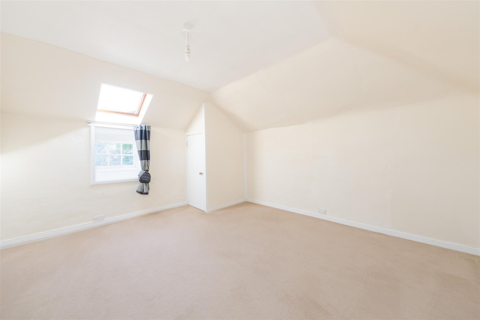 upper_coach_house-10