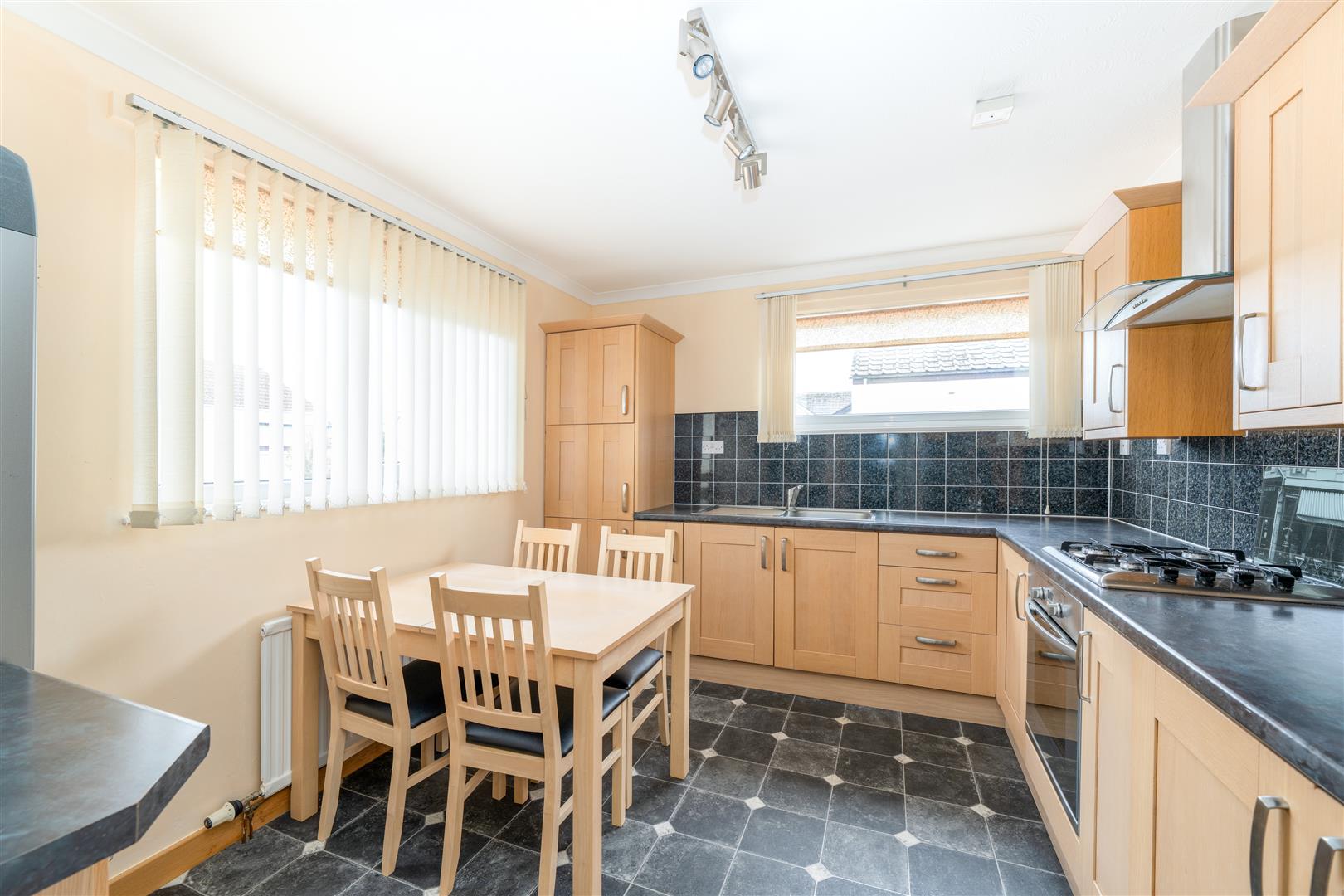 6_barefoots_avenue-06