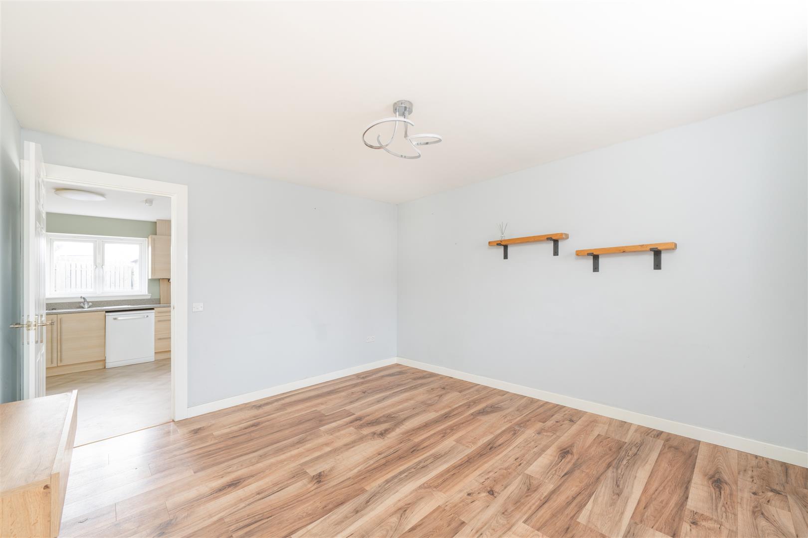 10_whitehall_close-04