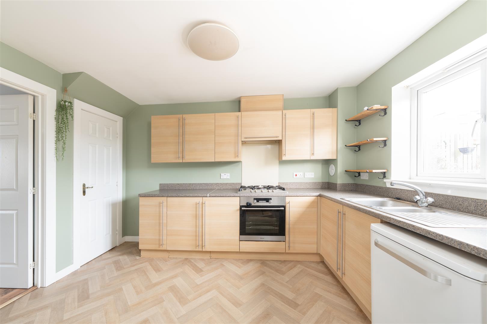 10_whitehall_close-06