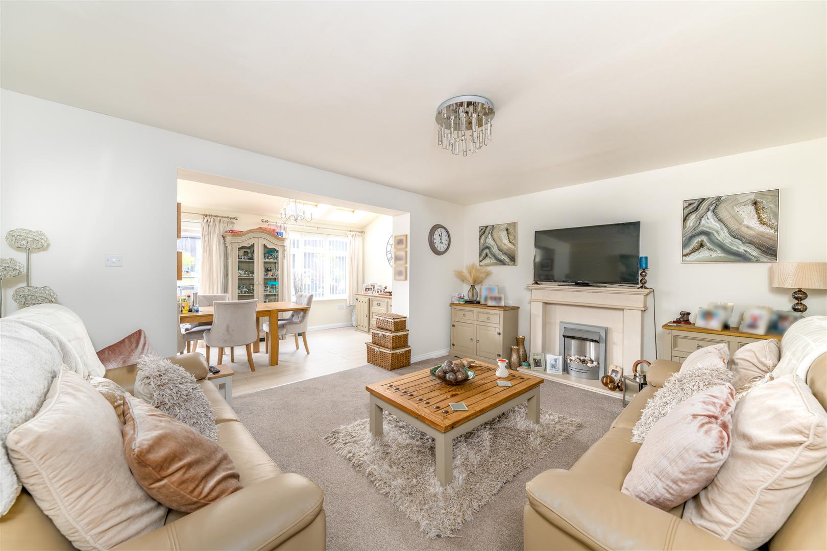 89_hallydown_crescent-03