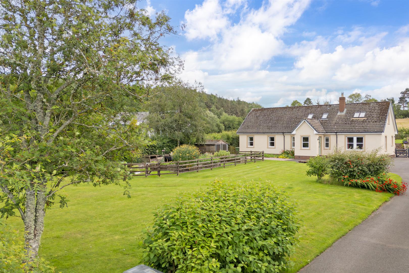 ellembridge_cottage_Duns_externals-21