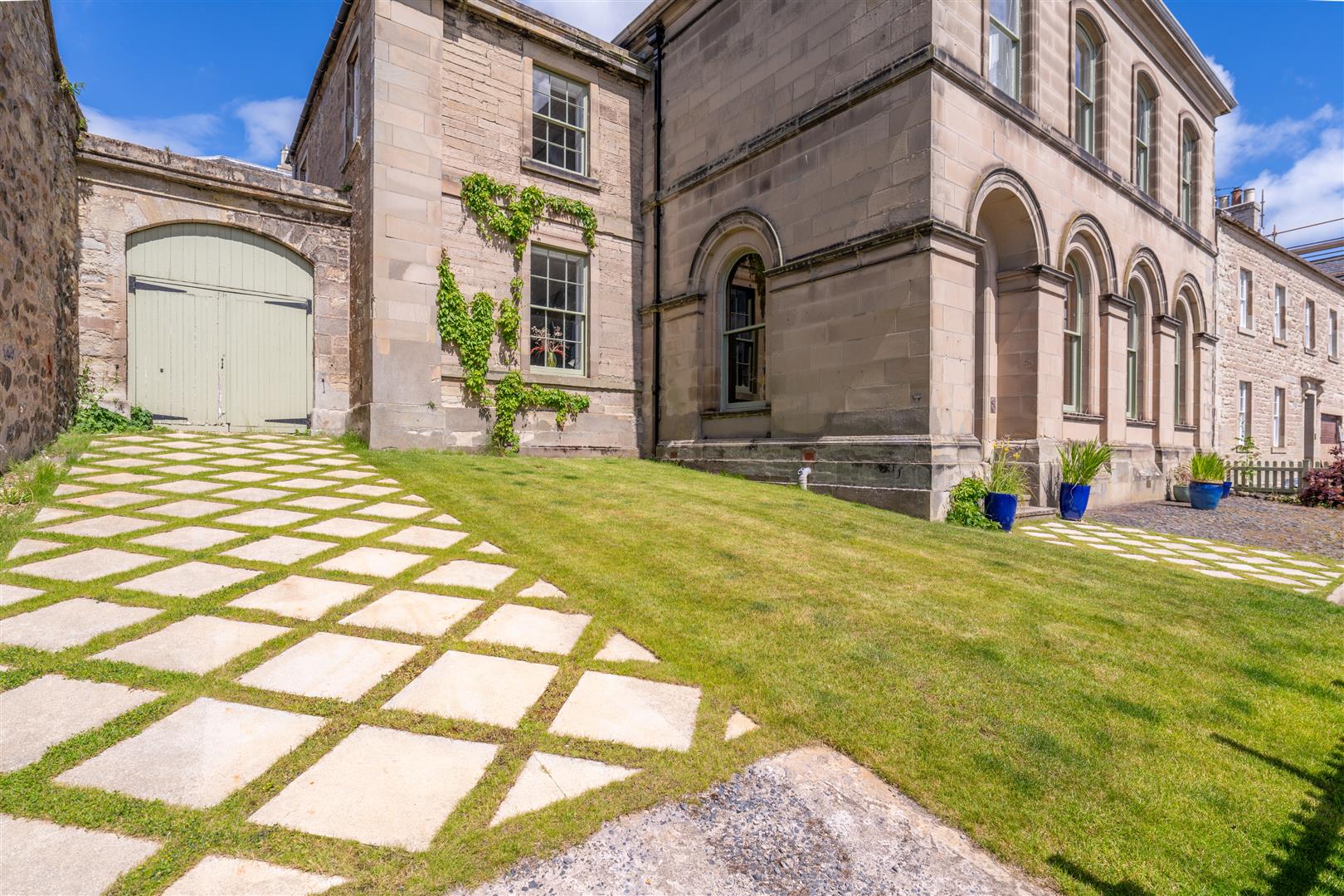 old_bank_house-23