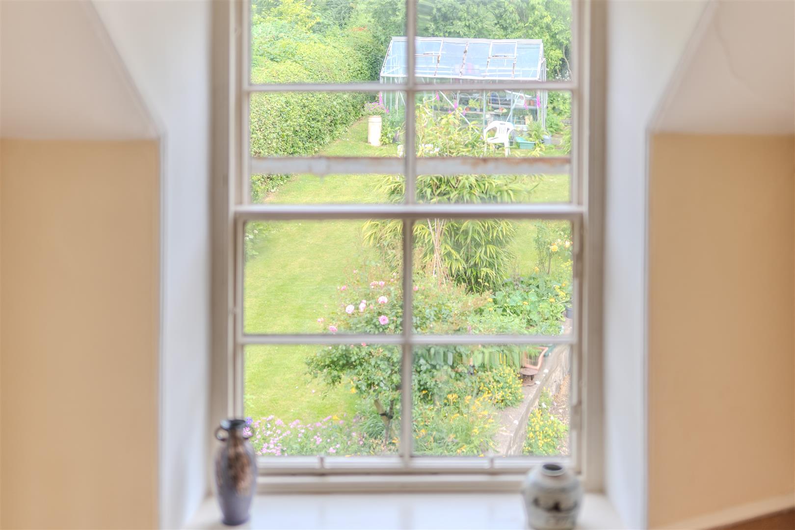 18_newtown_street_lifestyle-6
