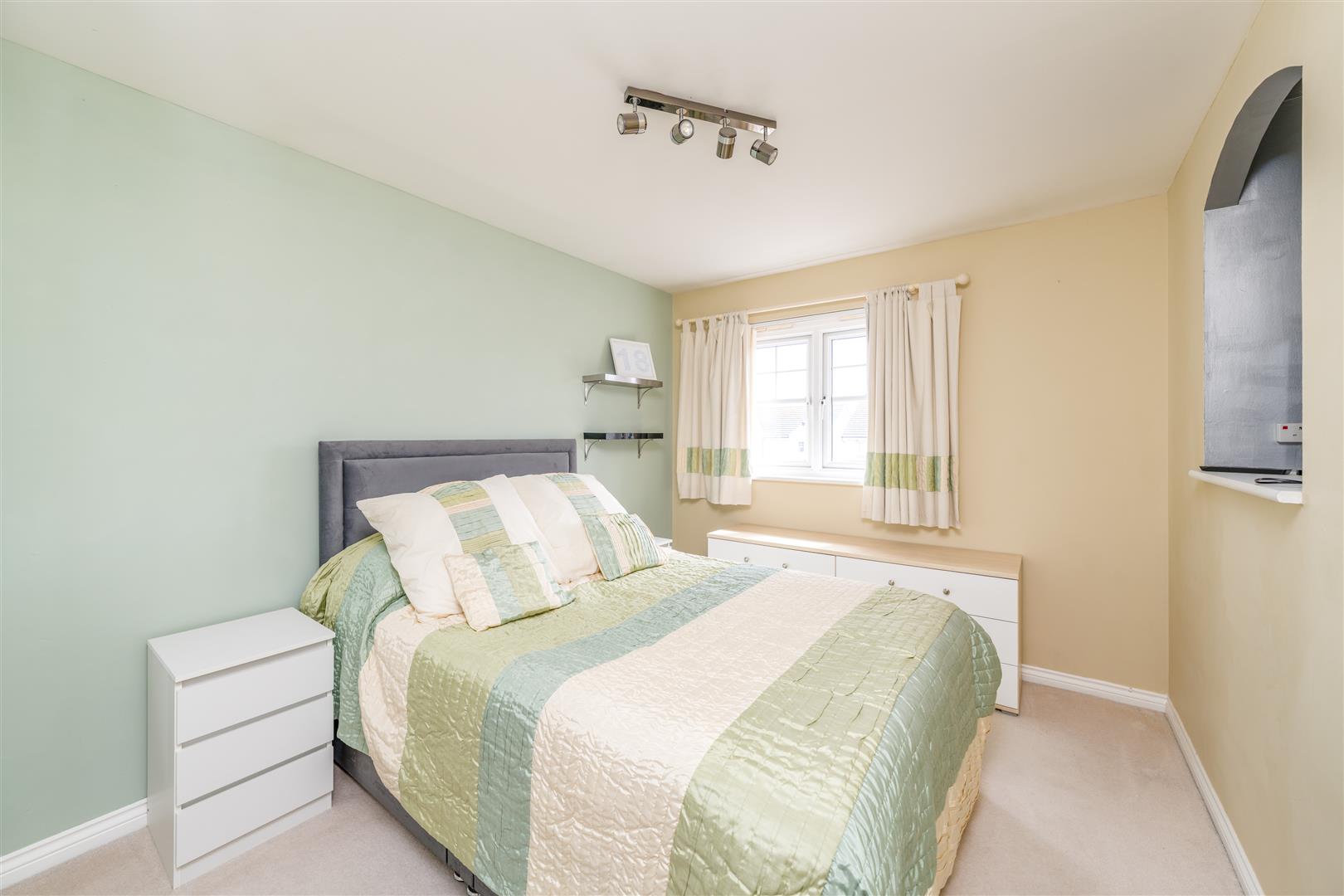 89_hallydown_crescent-15