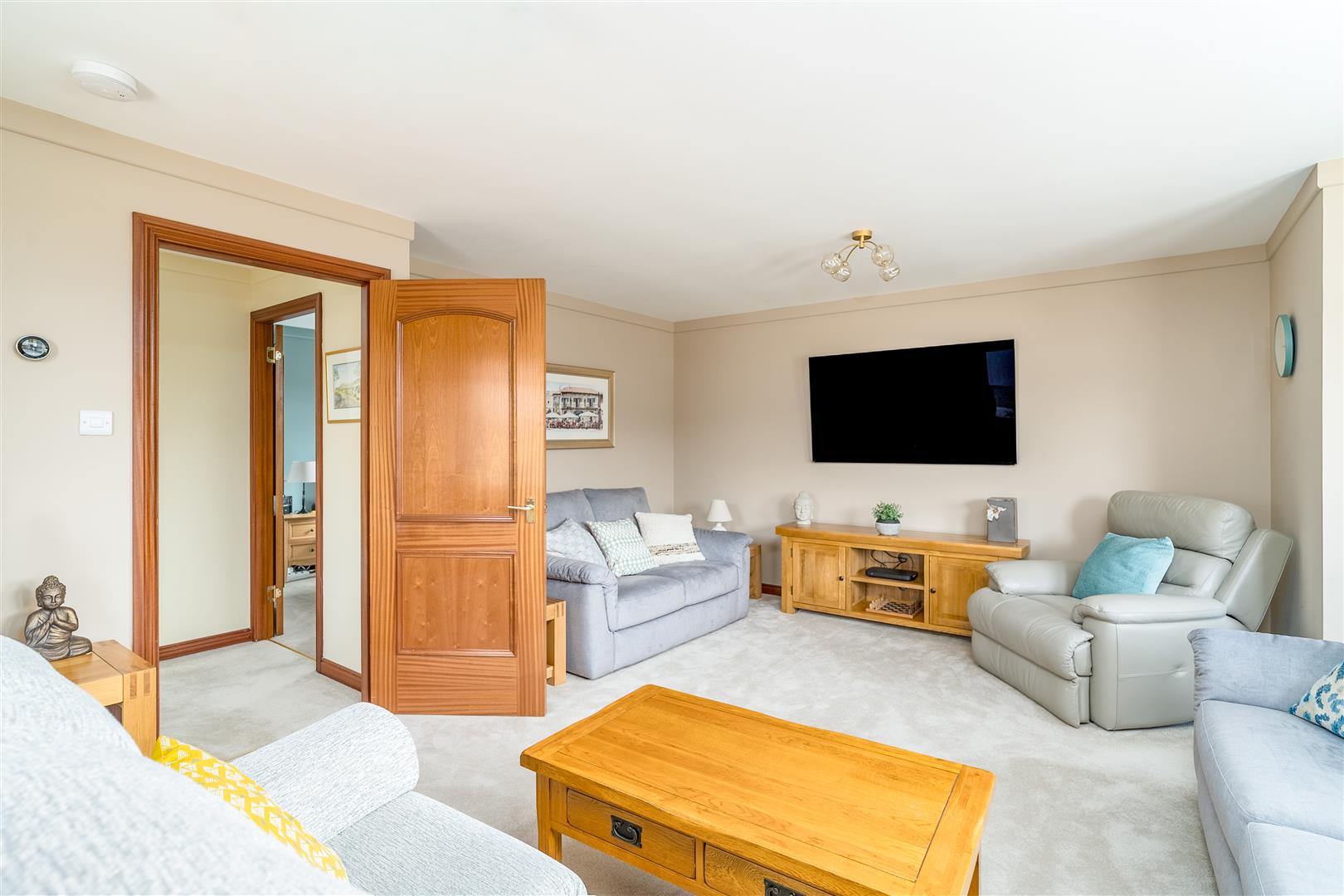 14_spa_well_drive_coldstream-04