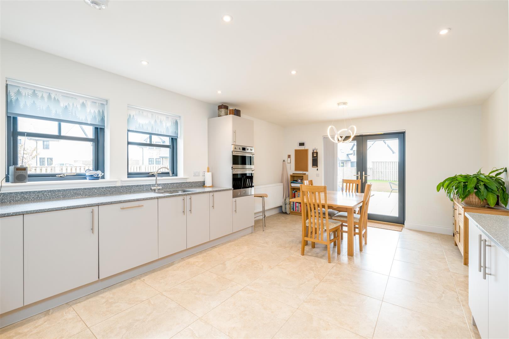 1_everly_way_swinton-13