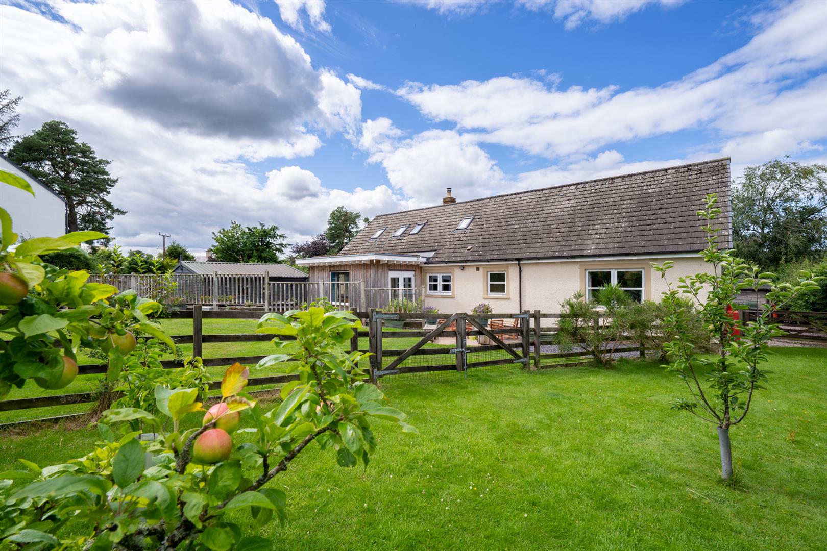 ellembridge_cottage_Duns_externals-10