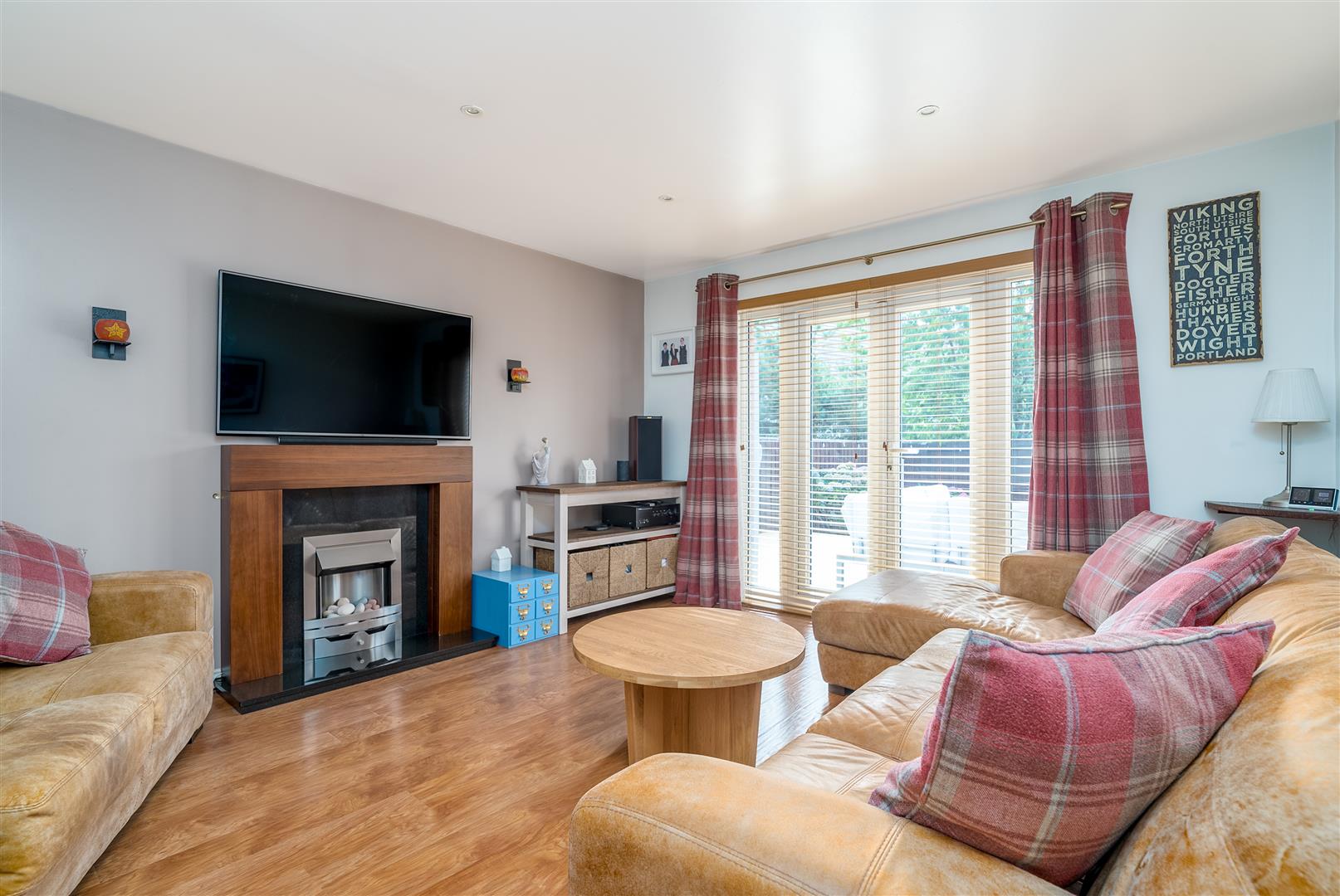 33_hallydown_crescent_eyemouth-05