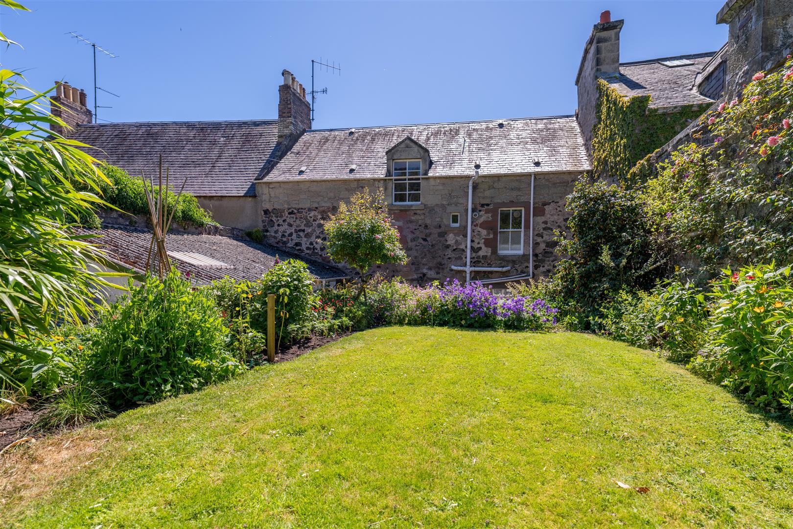 18_Newtown_Street-19