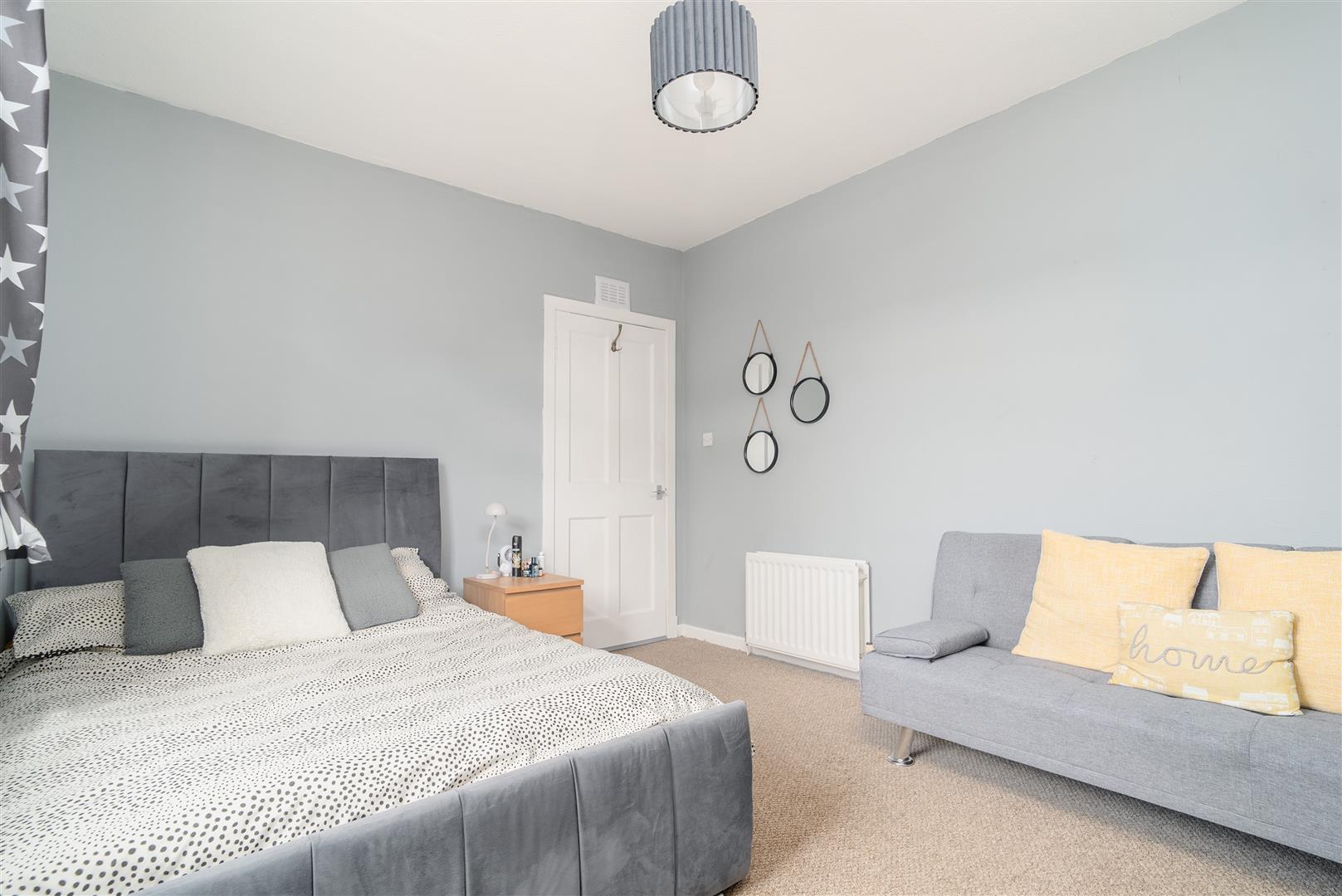32_Coldingham_Road-10