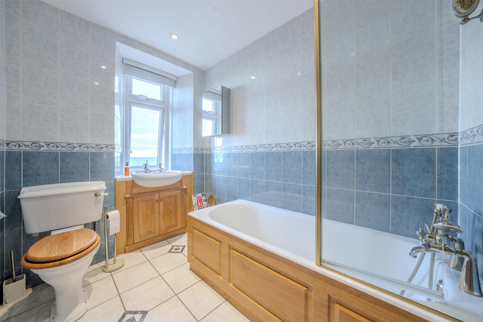 The Blue House Cowdrait-15