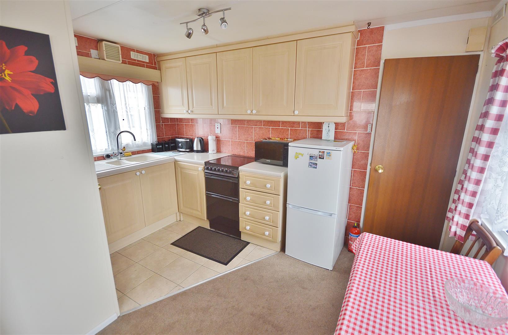 St. Osyth Road, Little Clacton Sheen's